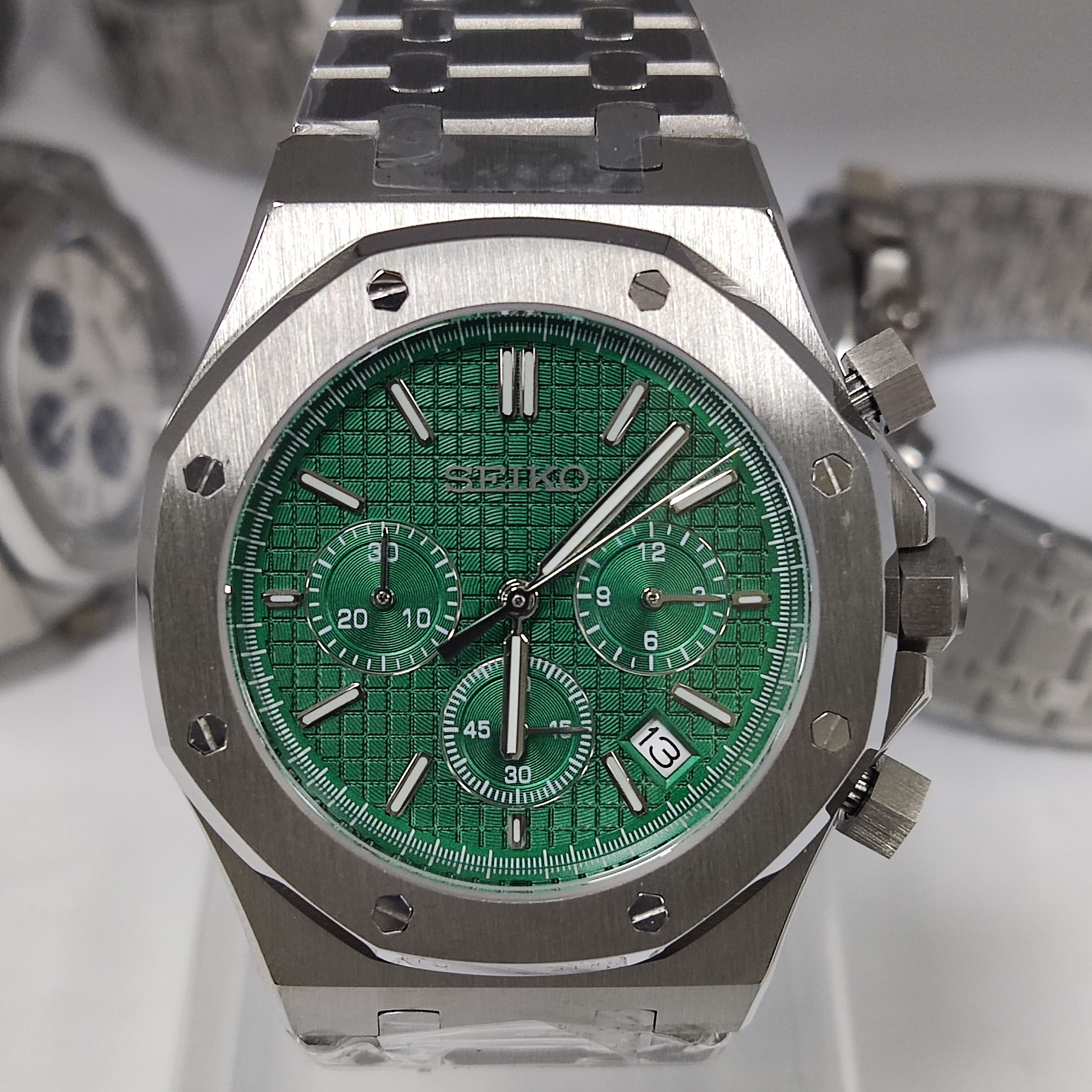 Custom Watch SeikoMod Chrono Green